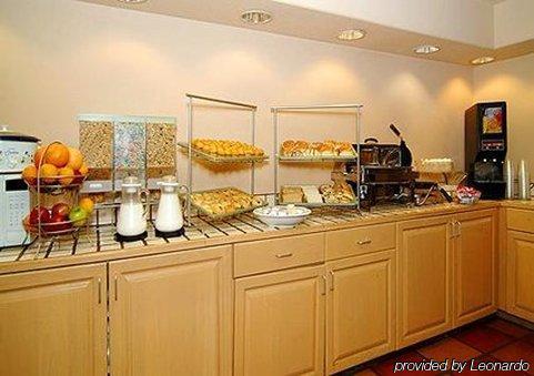 Comfort Suites Taos Restoran fotoğraf